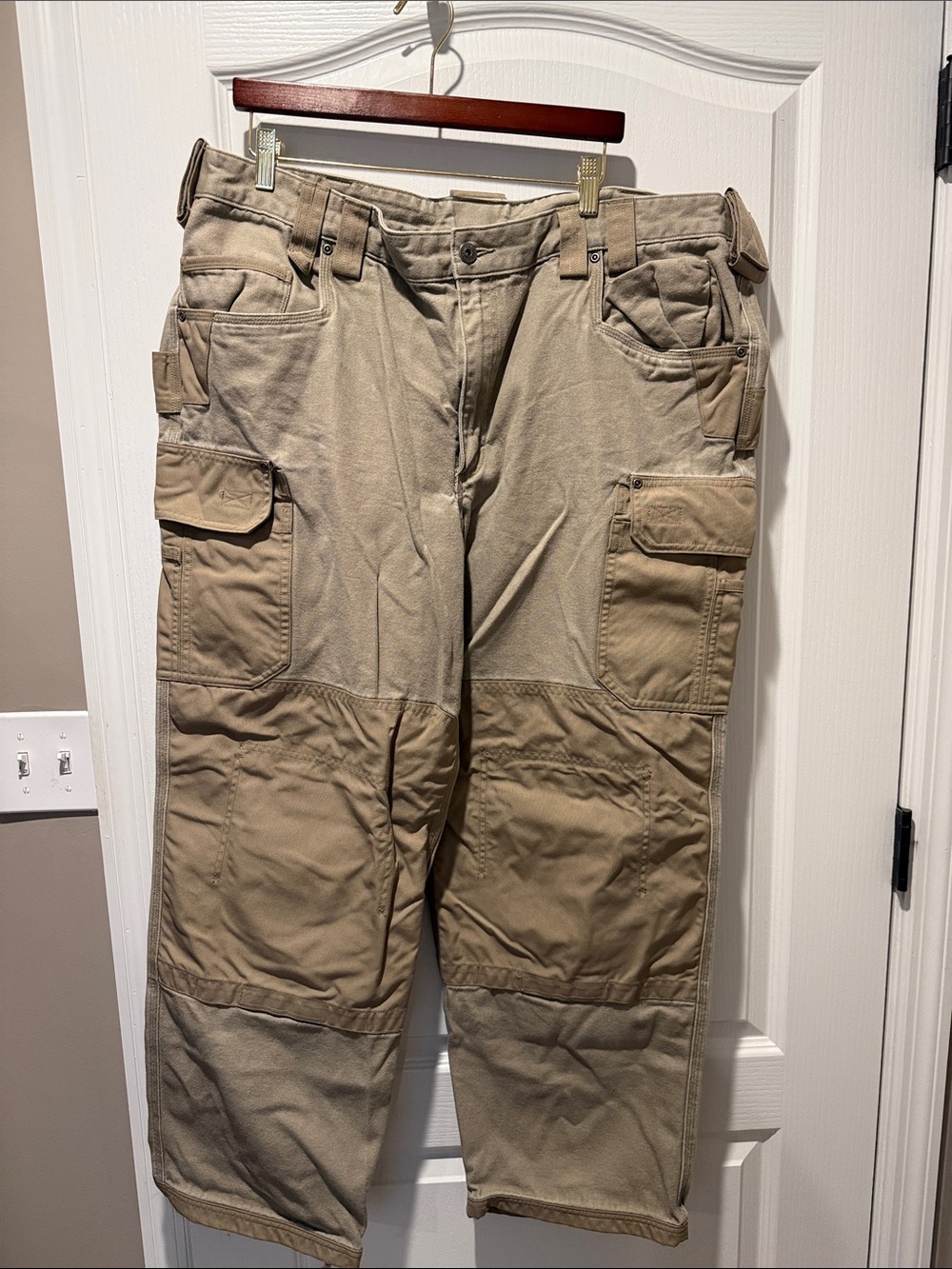 Duluth Trading Co Tan Work Cargo Pants with Multi-Pockets